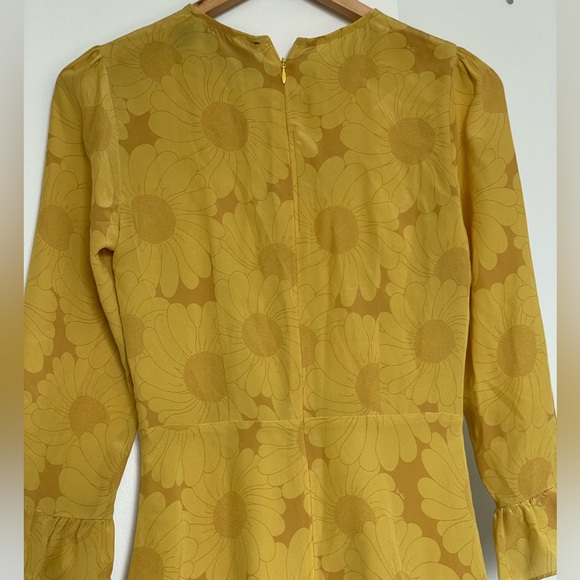 Realisation Par mini dress (as seen on Kaia Gerber), 100% silk, size small - Picture 4 of 5